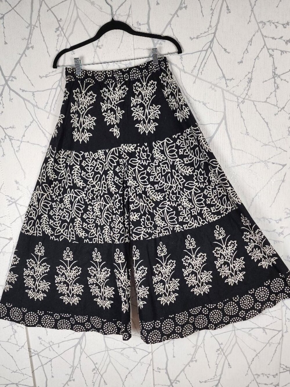Black White Floral Print Elastic Waist Flowy Palazzo Pants